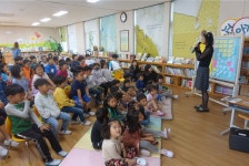 학교소식 > 유치원/초등학교 > 종달초, 권윤덕 작가를 만나다! | 제주교육소식