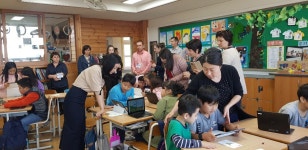 학교소식 > 유치원/초등학교 > 수원초, 몰도바 공화국 교원 연수단 초청 디지털교과서 활용 수업 공개 및 연수 실시 | 제주교육소식
