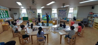 학교소식 > 유치원/초등학교 > 너희들이 있어야 학교란다. 사랑한다 얘들아! 토평초, 유치원‧1~2학년 등교수업 시작 | 제주교육소식
