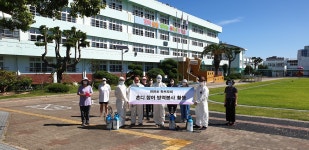 학교소식 > 유치원/초등학교 > 한천초, 제2차 학부모와 함께하는 혼디참여 방역 봉사 활동 | 제주교육소식