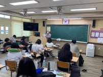 학교소식 > 고등학교 > 한국뷰티고, 4.3 명예교사 방문 수업을 통해 평화 인권 의식 드높여 | 제주교육소식