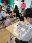 학교소식 > 유치원/초등학교 > 서귀북초, 6학년 찾아가는 발명교실(3D펜을 이용한 자신만의 3D 창작물 만들기) 실시 | 제주교육소식