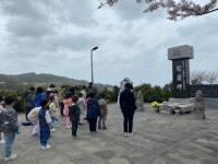 학교소식 > 전체 > 북촌초, 4.3 73주년 맞아 너븐숭이 4.3 기념관 방문 및 북촌 4.3길 걷기 실시 | 제주교육소식