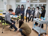 학교소식 > 유치원/초등학교 > 강정초, 학생들의 안전을 위한 응급처치 교직원 연수 | 제주교육소식