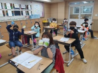 학교소식 > 유치원/초등학교 > 남원초, 3~4학년 4․3 평화․인권 머그컵 만들기 활동 | 제주교육소식