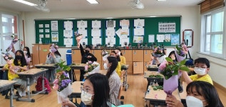 학교소식 > 유치원/초등학교 > 보성초, 캐리커처 및 플로리스트 교내체험학습 실시 | 제주교육소식