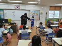 학교소식 > 유치원/초등학교 > 화북초, 2학년 진로체험(마술체험)활동 실시 | 제주교육소식