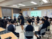 학교소식 > 중학교 > 효돈중, 찾아가는 진로멘토단 프로그램 운영 | 제주교육소식