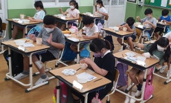 학교소식 > 유치원/초등학교 > 동홍초, 나만의 머그컵! 3학년 도예체험학습 실시 | 제주교육소식