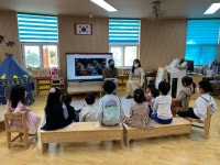 학교소식 > 유치원/초등학교 > 토평초등학교병설유치원, [외국인을 초대해요] 직업 탐색 활동 운영 | 제주교육소식