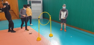 학교소식 > 유치원/초등학교 > 동홍초, 수학·과학 영재학급 드론 체험활동 실시 | 제주교육소식