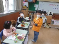 학교소식 > 유치원/초등학교 > 광양초 1학년, 신산공원 가을나들이와 나눔장터 통해 다양한 배움의 기회 가져 | 제주교육소식