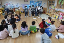 학교소식 > 유치원/초등학교 > 신광초병설유치원, 책 축제 꿈 찾아! 끼 찾아! 책과 함께 꿈꾸기 실시 | 제주교육소식