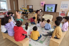 학교소식 > 유치원/초등학교 > 중문초병설유치원, 제주대학교 제주지역경제교육센타로부터 화폐탐색으로 경제교육 첫발 내딛어 | 제주교육소식