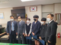 학교소식 > 유치원/초등학교 > 한림중학교, 제주성지교회 장학금 전달 | 제주교육소식