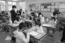 학교소식 > 유치원/초등학교 > 안덕초, 꿈･끼탐색주간 및 안덕어린이 축제 마지막 이야기 - 로봇과 독서 이야기, 그리고 꿈을 찾아 달리는... 