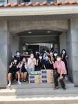 학교소식 > 유치원/초등학교 > 제주동중 또래상담동아리, 홍익영아원에 물품 기부 | 제주교육소식