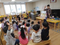 학교소식 > 유치원/초등학교 > 신광초병설유치원, 튼튼! 쑥쑥! 건강! 어린이 동화구연(영양비만예방교육) 실시 | 제주교육소식