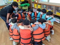 학교소식 > 유치원/초등학교 > 조천초, 체험형 생존수영교육 실시 | 제주교육소식