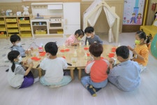 학교소식 > 유치원/초등학교 > 위미초등학교병설유치원, 뚝딱뚝딱 목공놀이 체험 | 제주교육소식