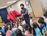 학교소식 > 유치원/초등학교 > 월랑초등학교병설유치원, 찾아오는 마술공연 관람 | 제주교육소식