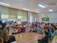 학교소식 > 유치원/초등학교 > 효돈초병설유치원, 아름다운 이야기 할머니와 떠나는 이야기여행 실시 | 제주교육소식