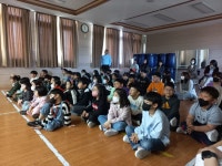 학교소식 > 유치원/초등학교 > 창천초, 해녀엄마의 숨비소리 이야기 뮤지컬 관람 | 제주교육소식