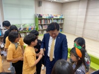 학교소식 > 유치원/초등학교 > 흥산초 교직원∙학생, 제42회 스승의 날 맞아 ‘오영훈 도지사’와 함께 대화 시간 가져 | 제주교육소식