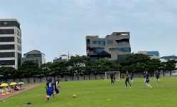 학교소식 > 전체 > 서귀중앙여중, 사제동행 풋살 경기 운영 | 제주교육소식