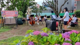 씨유서귀대정상모점 | 학교소식 > 전체 > 서귀중앙여중, 등굣길 귀호강 프로젝트 Morning Concert | 제주교육소식