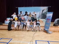 학교소식 > 유치원/초등학교 > 효돈초, 작가와 함께 하는 해녀 엄마 이야기 ‘숨비소리’ 뮤지컬 공연 관람 | 제주교육소식