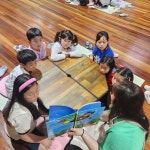 학교소식 > 유치원/초등학교 > 위미초, 인.지.감(이성, 지성, 감성) 별난 북트럭 운영 | 제주교육소식
