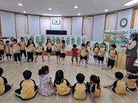 학교소식 > 유치원/초등학교 > 효돈초병설유치원, 제주어 성폭력인형극 관람 | 제주교육소식