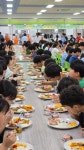 학교소식 > 유치원/초등학교 > 제주중앙초, ‘오늘은 뷔페 먹는 날’ 학교 급식 실시 | 제주교육소식