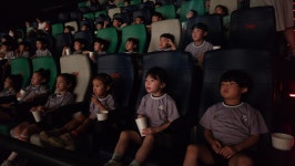 학교소식 > 유치원/초등학교 > 노형초병설유치원, 영화 관람 현장체험학습 실시 | 제주교육소식