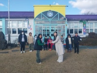 학교소식 > 유치원/초등학교 > 교래분교장, 전시회 수익금 전액 기부 - 따뜻한 마음을 나눠요! | 제주교육소식