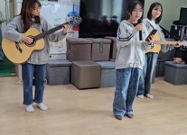 학교소식 > 유치원/초등학교 > 한림초등학교 행복나눔 봉사동아리 학생들, 지역 어르신들에게 행복 나눔 실천 | 제주교육소식