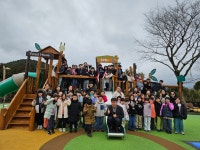 학교소식 > 유치원/초등학교 > 송당초, 교육가족이 함께 만든 ‘꿈오름 놀이터’ 현판식 실시 | 제주교육소식