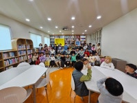 학교소식 > 유치원/초등학교 > 해안초등학교병설유치원, 유·초 연계 아름다운 동행, 도서관 나들이 | 제주교육소식