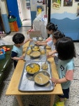 학교소식 > 유치원/초등학교 > 제주YMCA유치원, 영유아학교 시범사업의 일환으로 매실청‧귤청 담그기 체험 진행 | 제주교육소식