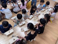 학교소식 > 유치원/초등학교 > 노형초등학교병설유치원, 놀이데이 목공체험 실시 | 제주교육소식