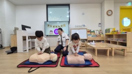 학교소식 > 유치원/초등학교 > 해안초등학교병설유치원, 생명을 살리는 4분의 기적, 심폐소생술 교육 실시 | 제주교육소식