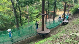 숲속모험시설 < 좌구산휴양랜드 체험시설 < 천문대 소개 < 좌구산천문대