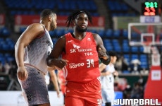 ‘1위팀 최초 득점왕’ 워니, 민렌드도 소환할까?