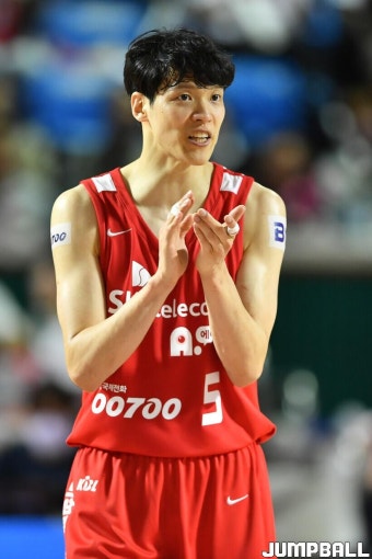 ‘김선형 2년 연속 연봉킹’ KBL, 국내선수 등록 마감···아바리엔토스 은퇴