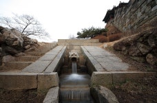국가유산채널 > 참여 > 자료실 > 이야기 자료 > 상세보기: 수원화성 용연(龍淵)의 숨은 전설 국가유산채널