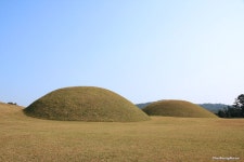 국가유산채널 > 참여 > 자료실 > 이야기 자료 > 상세보기: 능산리고분 국가유산채널