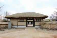 국가유산채널 > 참여 > 자료실 > 이야기 자료 > 상세보기: 남원 광한루 춘향과 이도령 국가유산채널