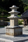 국가유산채널 > 참여 > 자료실 > 사진 자료 > 상세보기: 안성 죽림리삼층석탑 국가유산채널