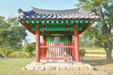 국가유산채널 > 참여 > 자료실 > 사진 자료 > 상세보기: [박준규 작가와 함께하는 사진전] 강릉 굴산사지 당간지주 국가유산채널